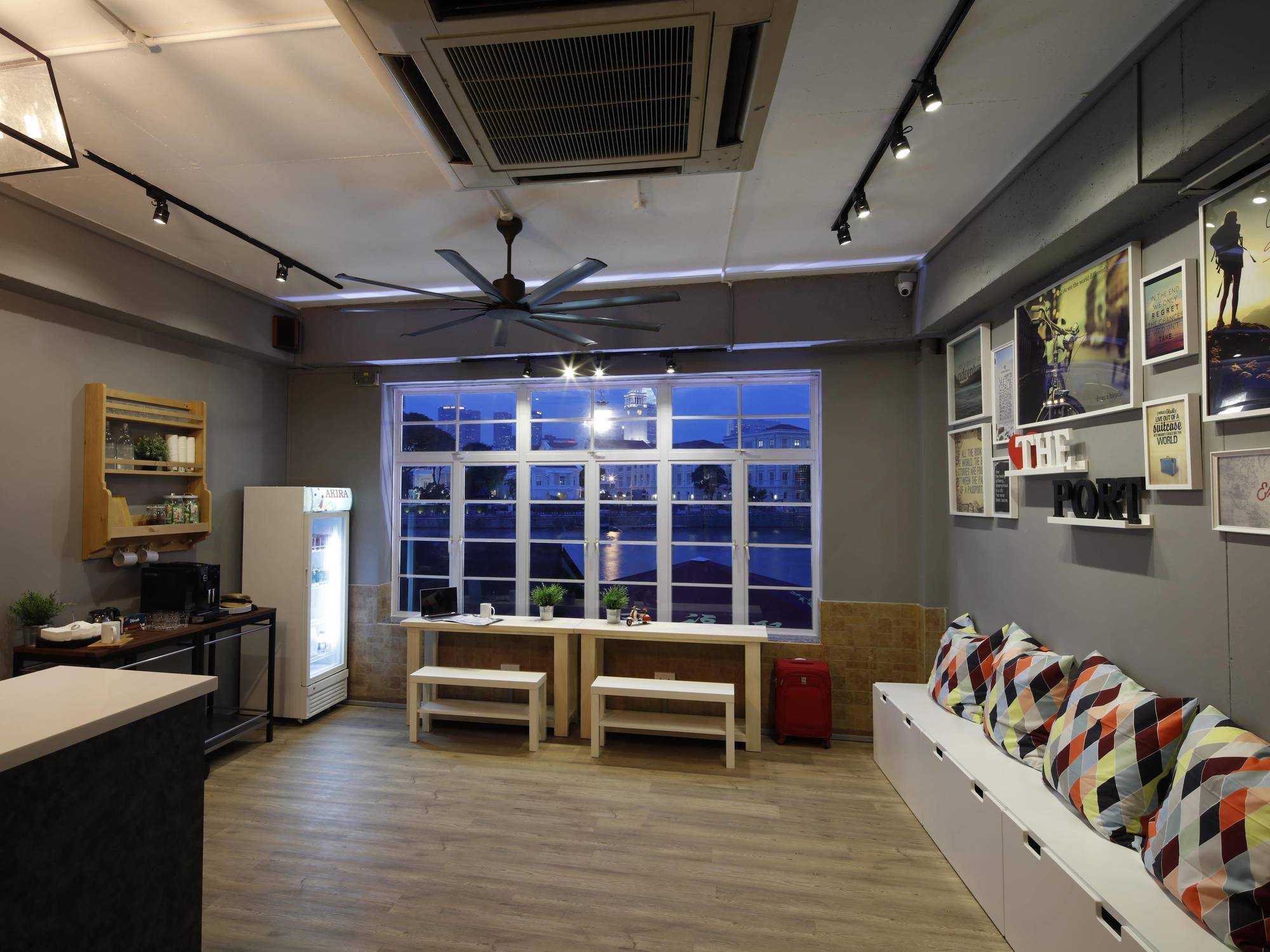 Beat. Capsule Hostel @ Boat Quay Singapore Exterior photo